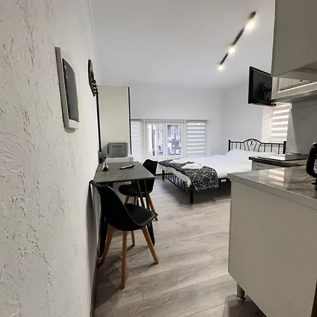Small House Apartment *
